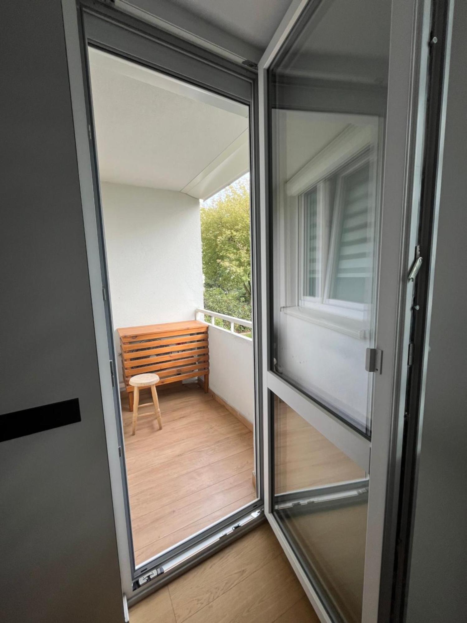 Apartament- Metro Trocka Warschau Exterior foto